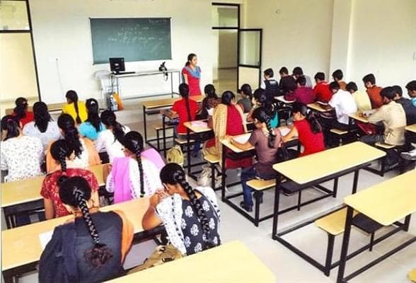 Shivam Pharmaceutical Studies And Research Centre-image