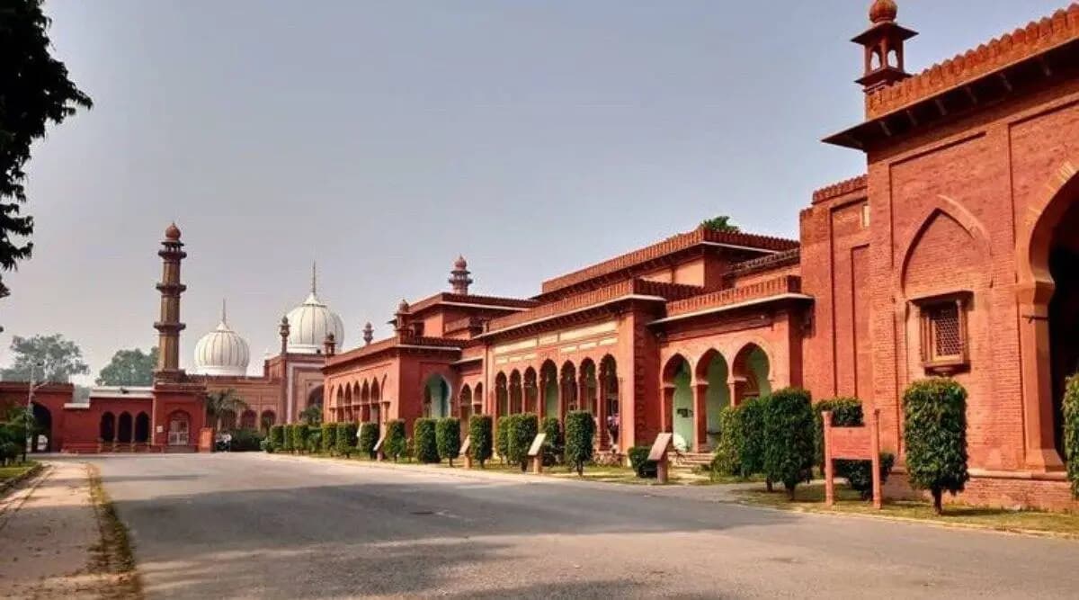 Aligarh Muslim University-image