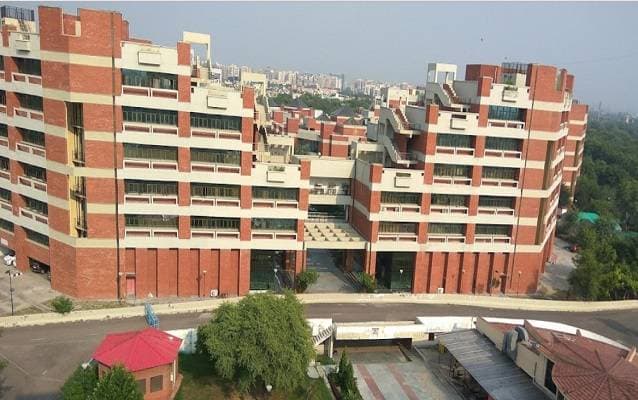 Guru Gobind Singh Indraprastha University-image