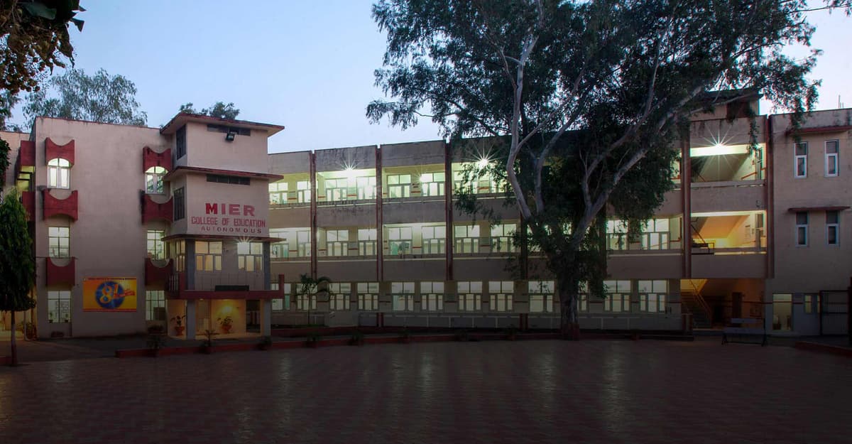 MIER College-gallery-image-2