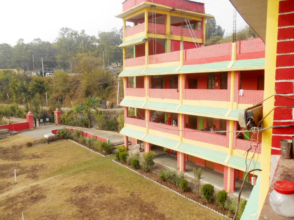 Shri Swami Vishwatamanand Saraswati Degree College-image