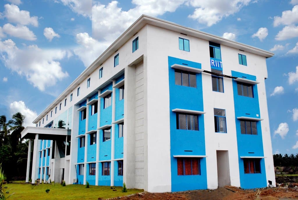 Rajas International Institute of Technology for Women-gallery-image-3