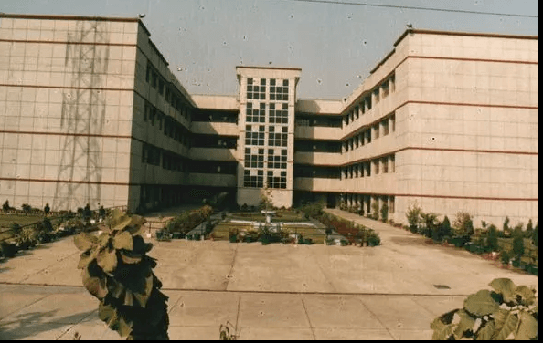 BS Anangpuria Institute of Law-gallery-image-1