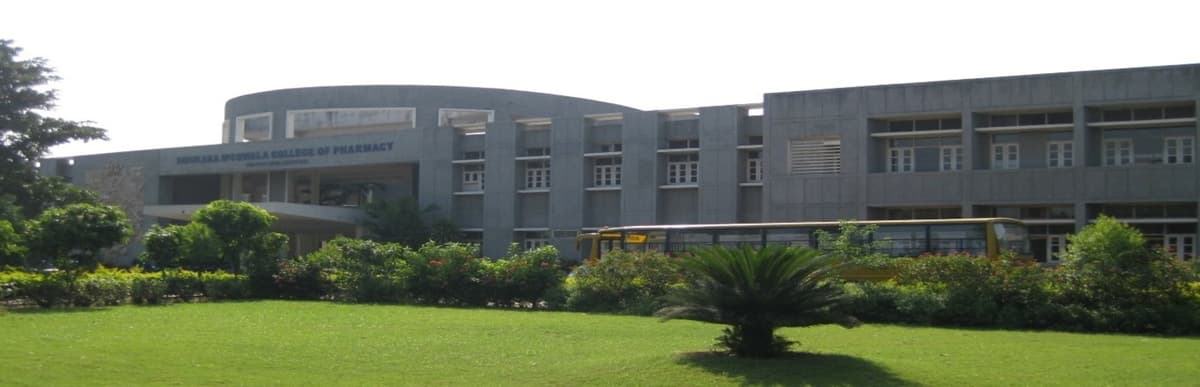 Indukaka Ipcowala College of Pharmacy-gallery-image-1