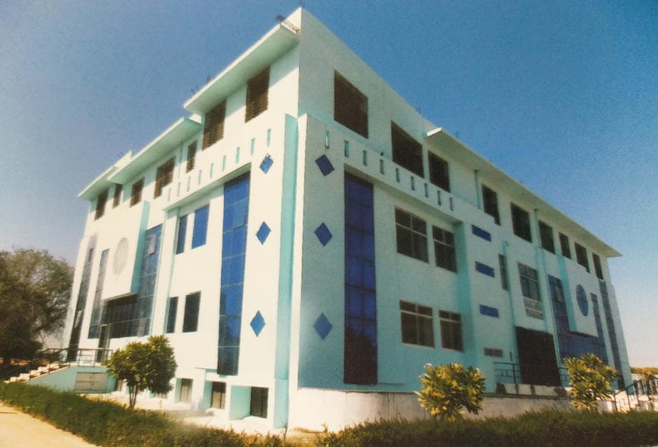 KMD College of Education-gallery-image-3