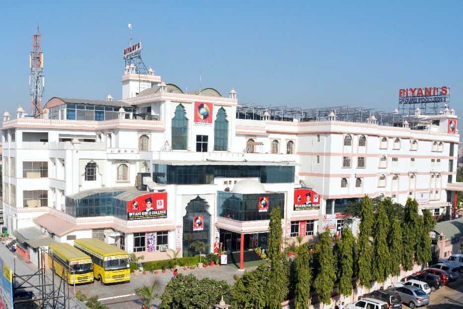 Biyani Girls College-image