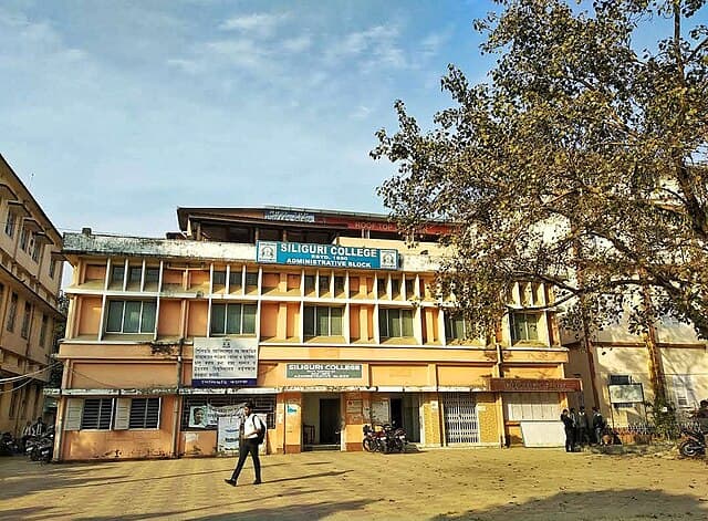 Siliguri College of Commerce-image
