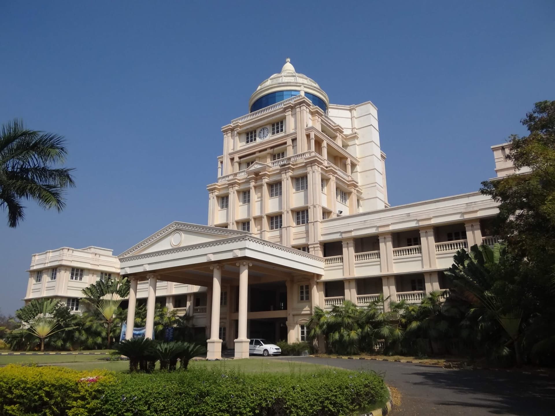 PGP College of Nursing and Research-image