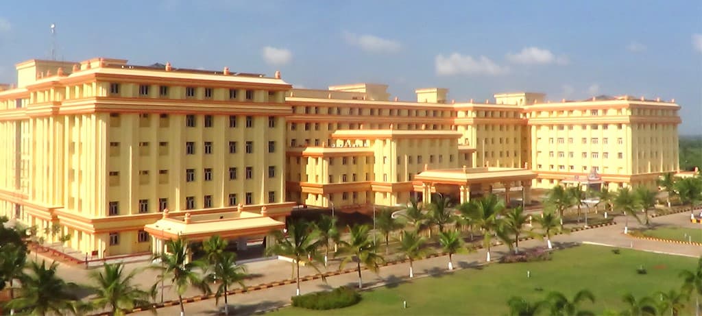 Melmaruvathur Adhiparasakthi Institute of Medical Sciences and Research-image