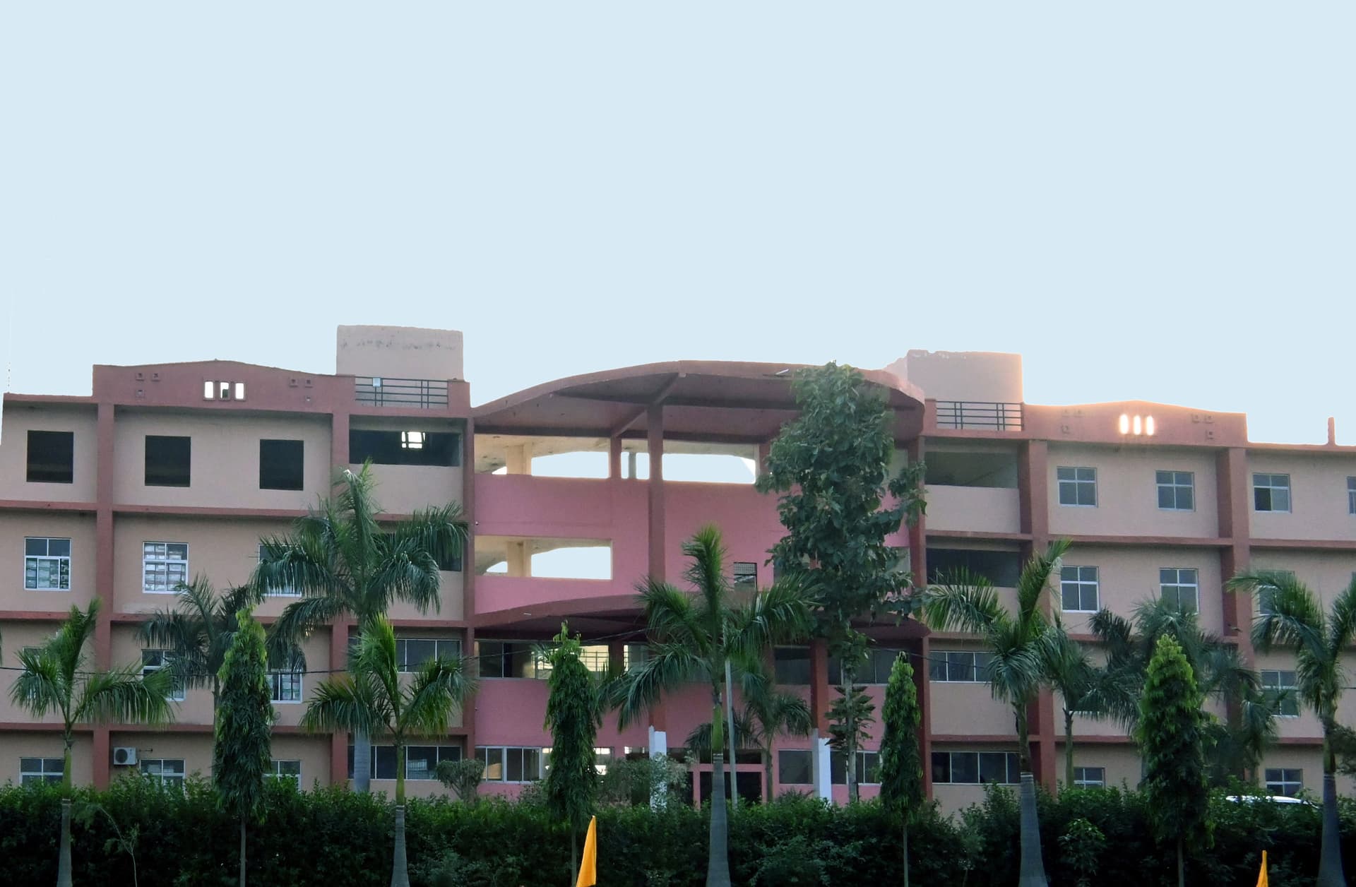 Lucknow Model Institute of Technology and Management-image