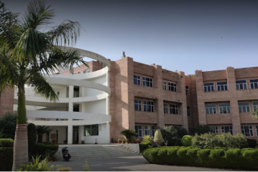 GD Memorial College of Pharmacy-gallery-image-3