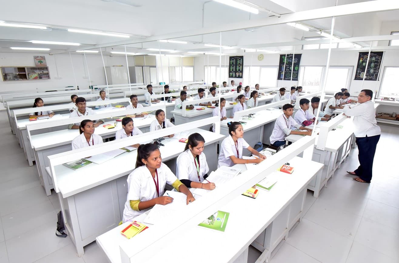 Navjivan Science College-image