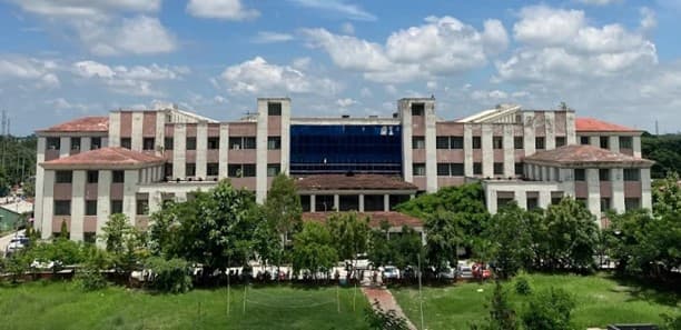 Fakhruddin Ali Ahmed Medical College and Hospital-image