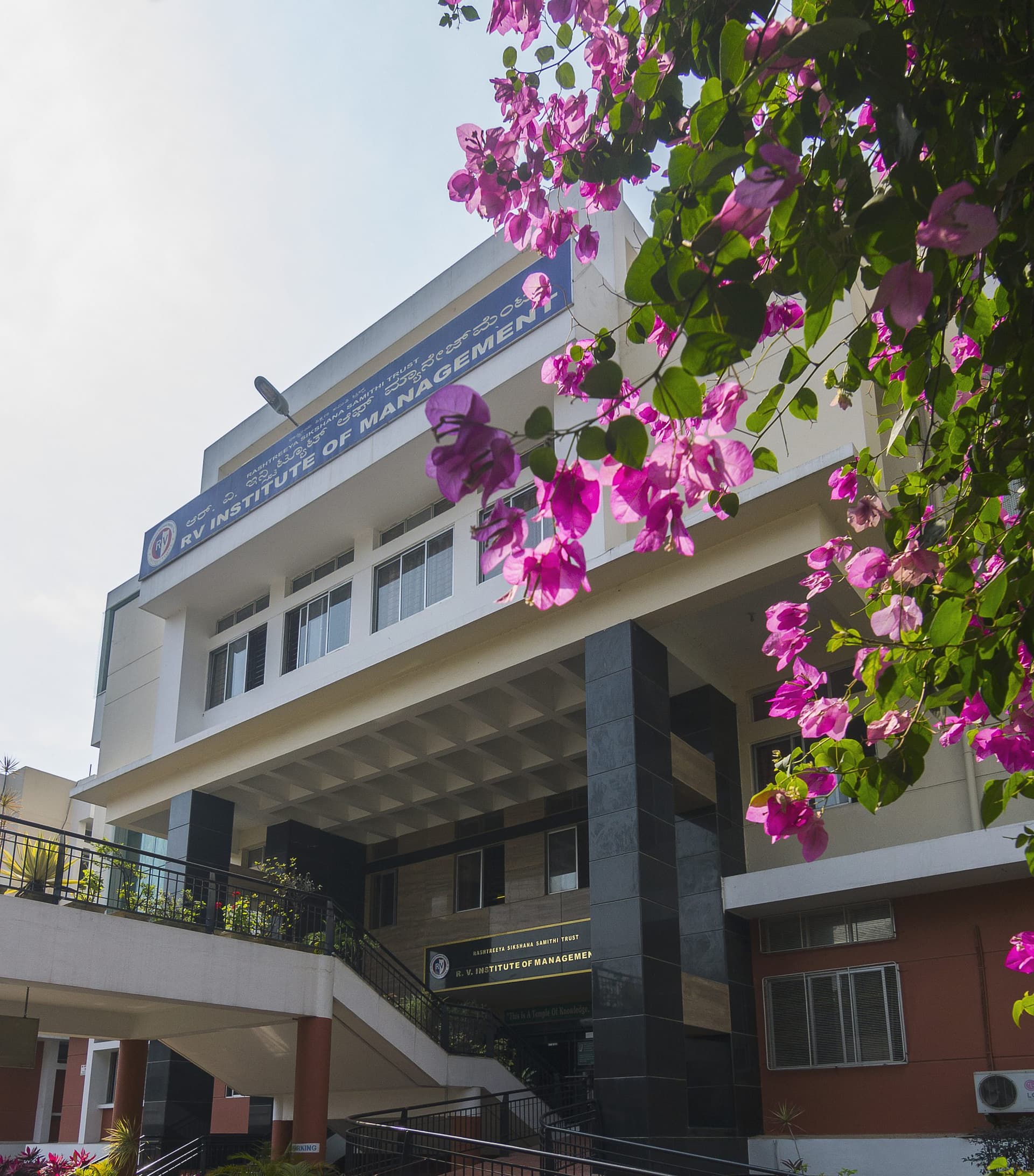 RV Institute of Management-image