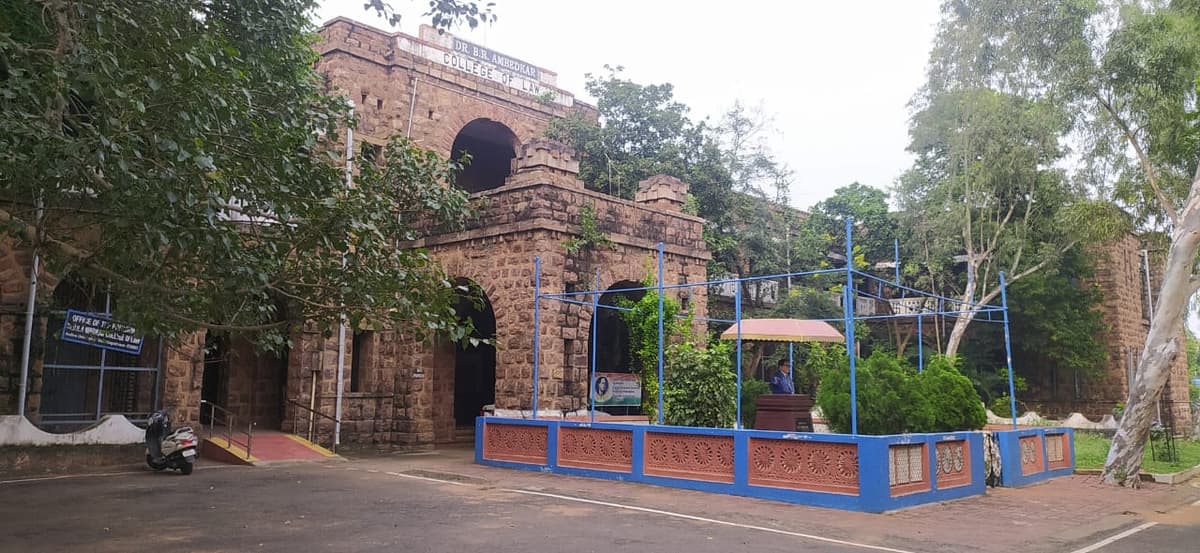 Andhra University, Dr. B. R. Ambedkar College of law-gallery-image-1