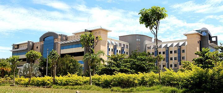 Sri Manakula Vinayagar Medical College and Hospital-gallery-image-1
