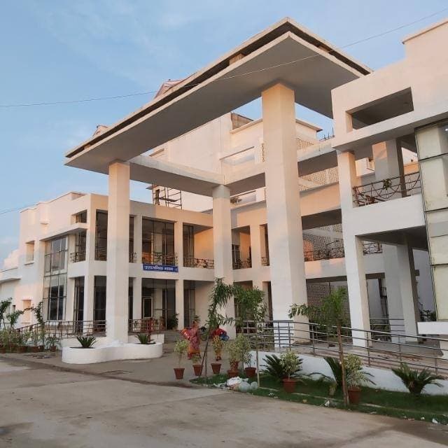 MAHARAJA SUHEL DEV AUTONOMOUS STATE MEDICAL COLLEGE & MAHRISHI BALARK HOSPITALS, BAHRAICH-image