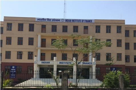 IIF Business School-gallery-image-1