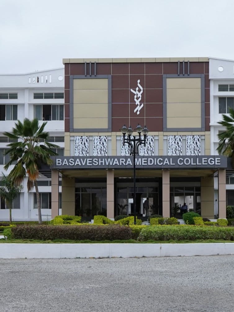 Basaveshwara Medical College and Hospital-gallery-image-3