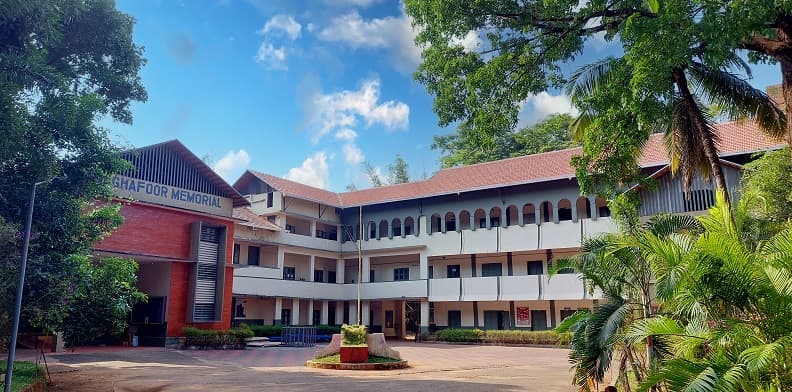 D.G.M.M.E.S Mampad College-image