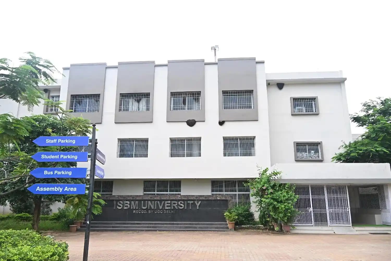 ISBM University-image