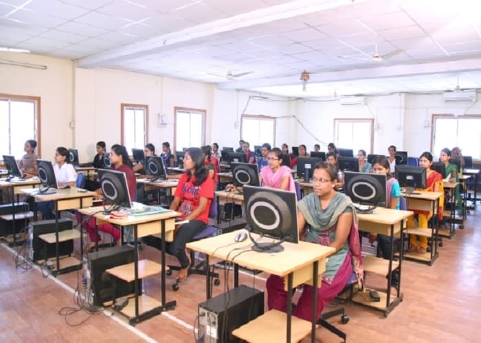 Dr. Suryakanta R. Ajmera M.C.A. College For Women Deopur-image