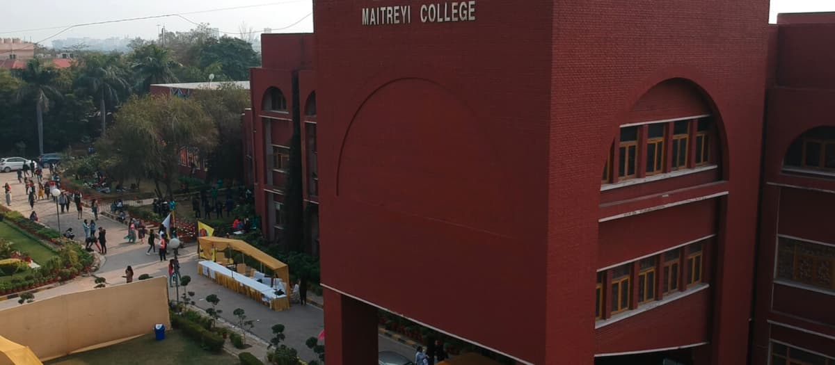 Maitreyi College-gallery-image-0