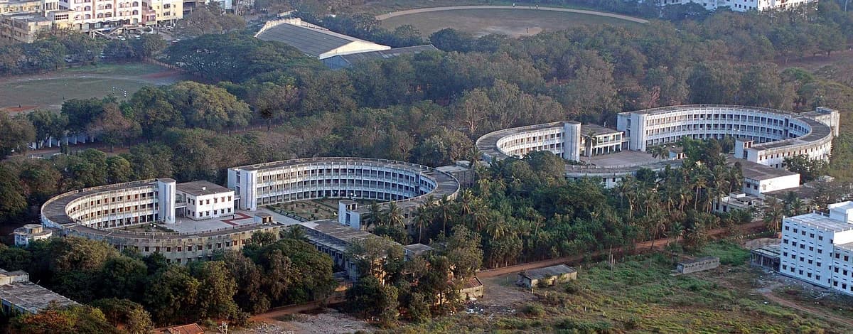 Andhra Loyola College-image