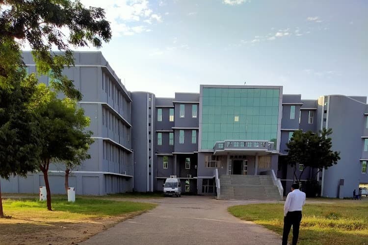 Eklavya Dental College & Hospital-image