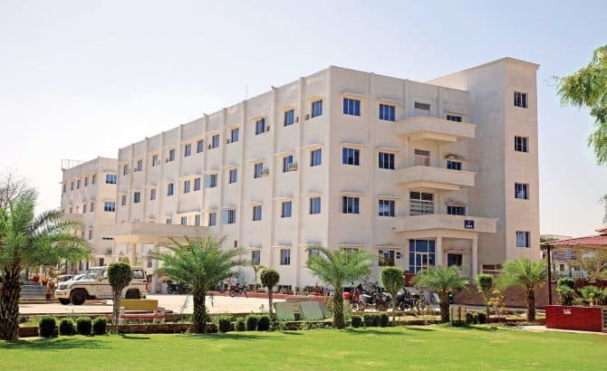 F.S. University-image