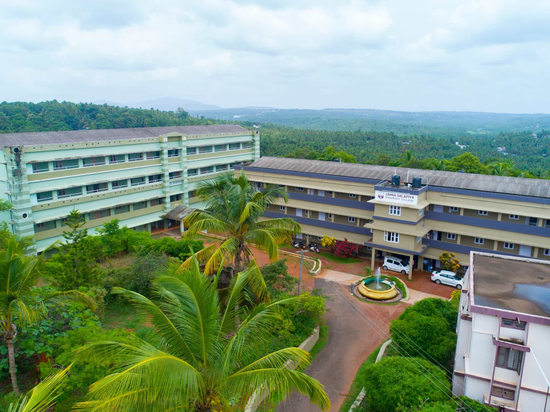 Jamia Salafiya Pharmacy College-image