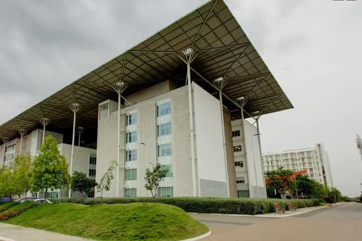 Paari School of Business-image